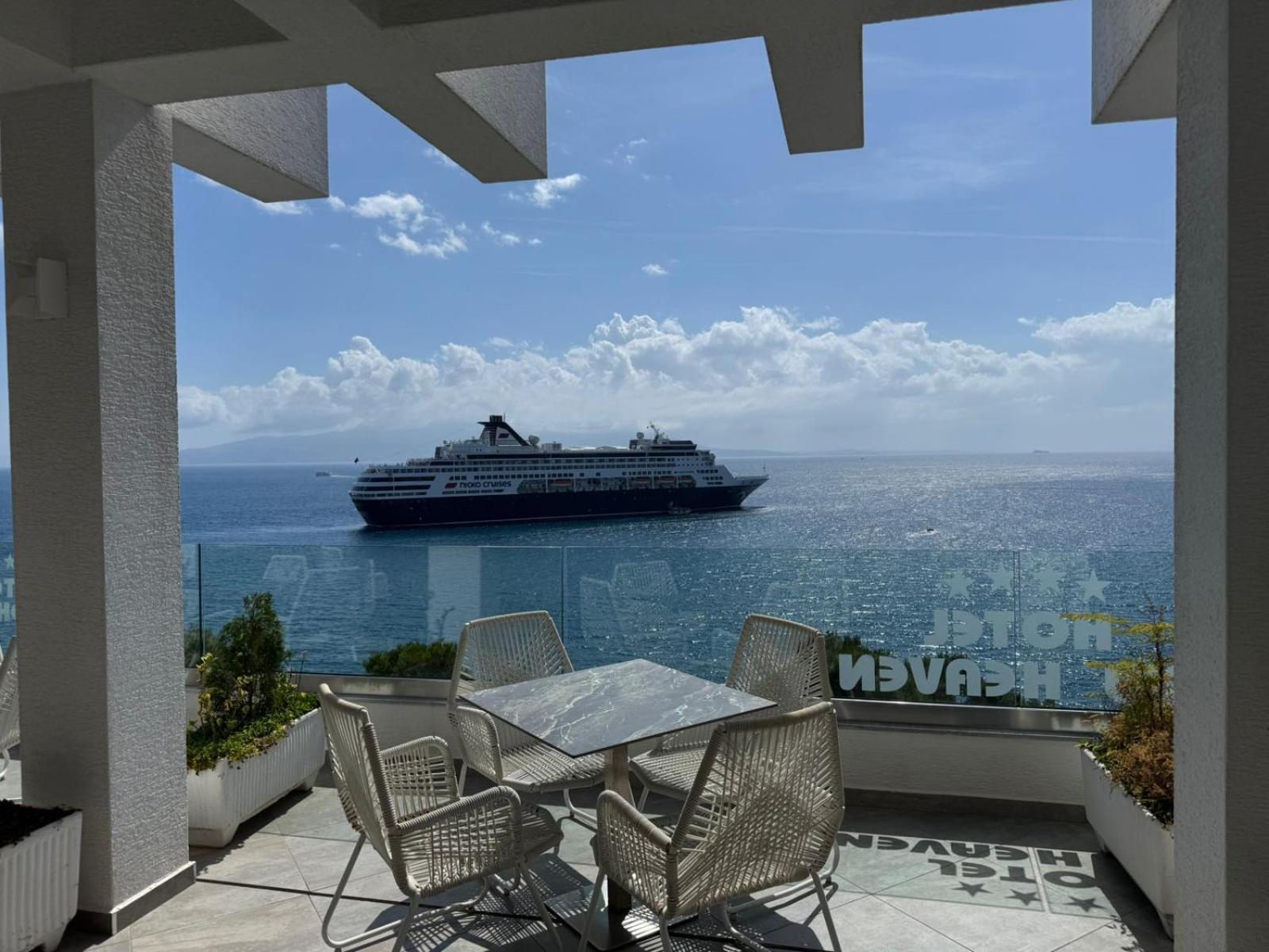 New Heaven Hotel Sarandë Exterior foto